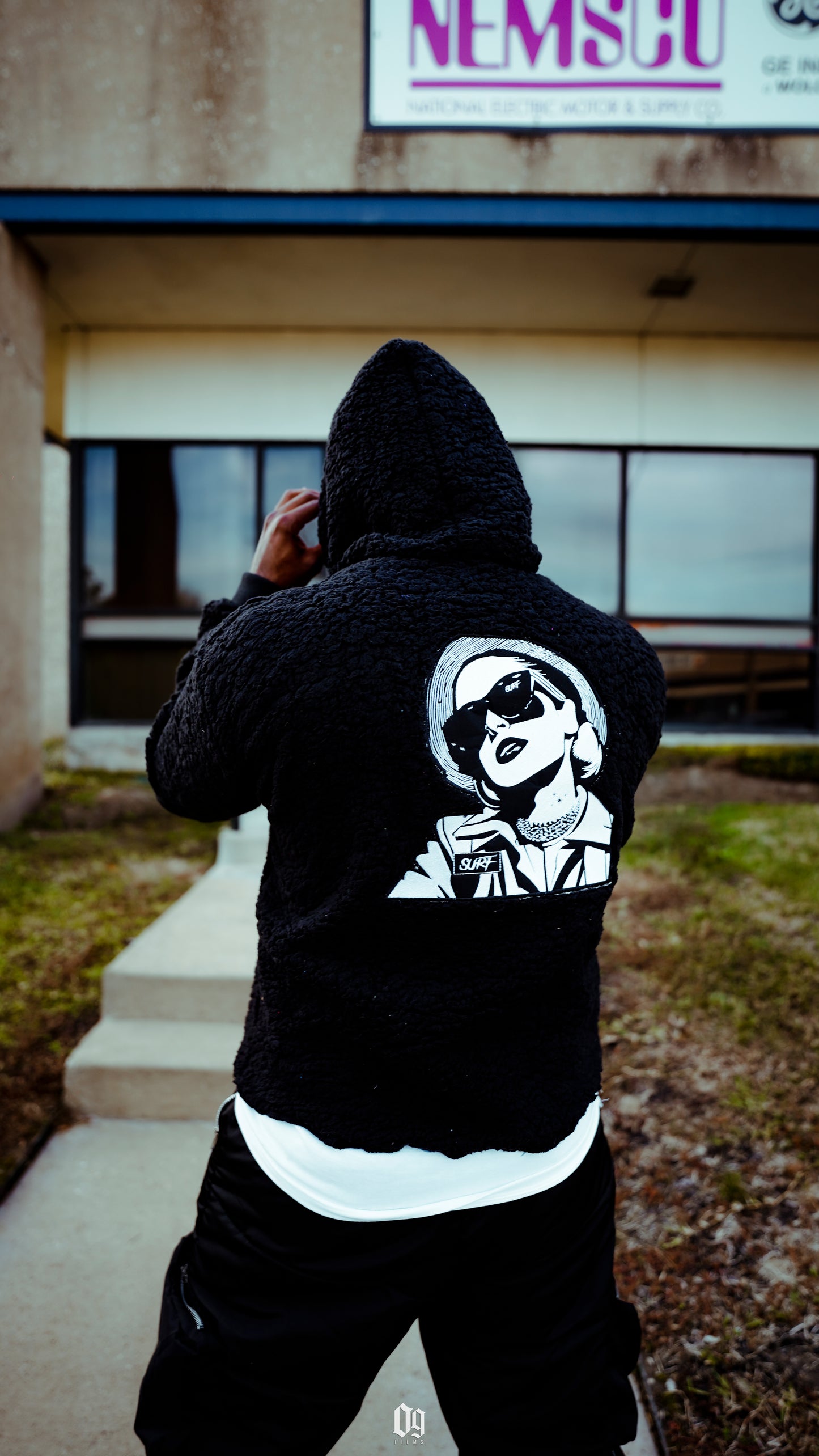 Black Crop Fluffy Hoodie