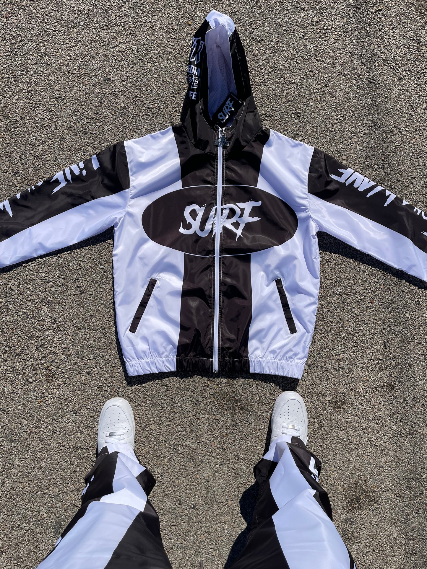 #New The Black Retro WB Set